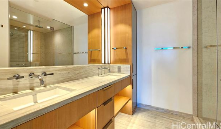 1100 Ala Moana Boulevard,Honolulu,Hawaii,96814,2 Bedrooms Bedrooms,2 BathroomsBathrooms,Condo/Townhouse,Ala Moana,23,18380001