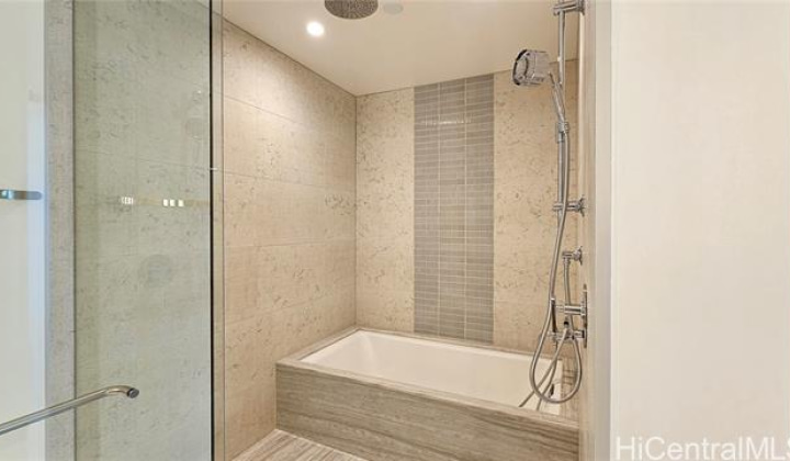 1100 Ala Moana Boulevard,Honolulu,Hawaii,96814,2 Bedrooms Bedrooms,2 BathroomsBathrooms,Condo/Townhouse,Ala Moana,23,18380001