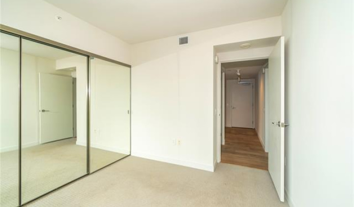 1001 Queen Street,Honolulu,Hawaii,96814,2 Bedrooms Bedrooms,2 BathroomsBathrooms,Condo/Townhouse,Queen,9,18380528