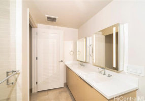 1001 Queen Street,Honolulu,Hawaii,96814,2 Bedrooms Bedrooms,2 BathroomsBathrooms,Condo/Townhouse,Queen,9,18380528