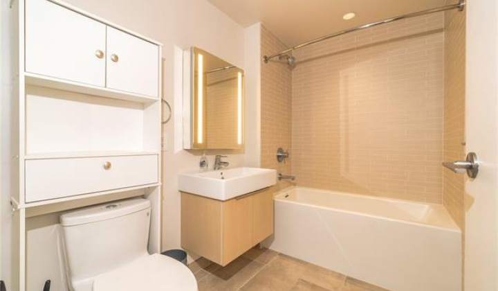 1001 Queen Street,Honolulu,Hawaii,96814,2 Bedrooms Bedrooms,2 BathroomsBathrooms,Condo/Townhouse,Queen,9,18380528