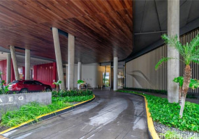 1001 Queen Street,Honolulu,Hawaii,96814,2 Bedrooms Bedrooms,2 BathroomsBathrooms,Condo/Townhouse,Queen,9,18380528