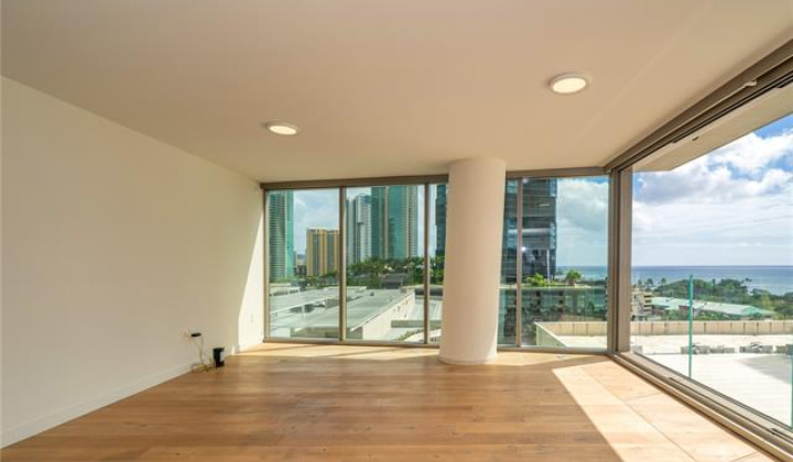 1001 Queen Street,Honolulu,Hawaii,96814,2 Bedrooms Bedrooms,2 BathroomsBathrooms,Condo/Townhouse,Queen,9,18380528