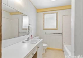 1392 Kahili Street,Kailua,Hawaii,96734,3 Bedrooms Bedrooms,1 BathroomBathrooms,Single family,Kahili,18915341