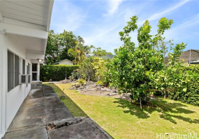 1392 Kahili Street,Kailua,Hawaii,96734,3 Bedrooms Bedrooms,1 BathroomBathrooms,Single family,Kahili,18915341