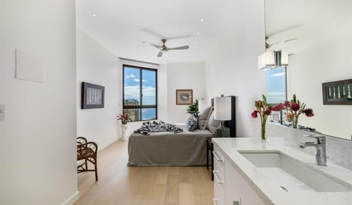 1910 Ala Moana Boulevard,Honolulu,Hawaii,96815,1 Bedroom Bedrooms,2 BathroomsBathrooms,Condo/Townhouse,Ala Moana,41,18380592