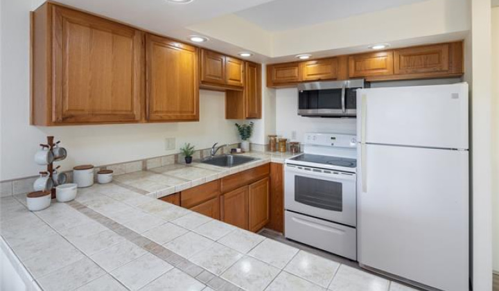 1255 Nuuanu Avenue,Honolulu,Hawaii,96817,1 ベッドルーム ベッドルーム,1 バスルームバスルーム,コンド / タウンハウス,Nuuanu,13,18380610