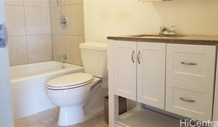 1630 Liholiho Street,Honolulu,Hawaii,96822,1 BathroomBathrooms,Condo/Townhouse,Liholiho,22,18380645