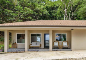 48-500 Kamehameha Highway,Kaneohe,Hawaii,96744,4 Bedrooms Bedrooms,3 BathroomsBathrooms,Single family,Kamehameha,18381630