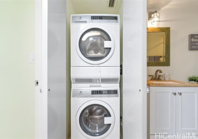2499 Kapiolani Boulevard,Honolulu,Hawaii,96826,2 ベッドルーム ベッドルーム,2 バスルームバスルーム,コンド / タウンハウス,Kapiolani,11,18381907