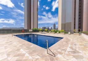 2499 Kapiolani Boulevard,Honolulu,Hawaii,96826,2 ベッドルーム ベッドルーム,2 バスルームバスルーム,コンド / タウンハウス,Kapiolani,11,18381907