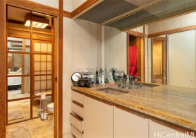 2801 Coconut Avenue,Honolulu,Hawaii,96815,2 Bedrooms Bedrooms,2 BathroomsBathrooms,Condo/Townhouse,Coconut,1,18382245