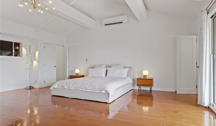 1735 Laukahi Street,Honolulu,Hawaii,96821,4 Bedrooms Bedrooms,3 BathroomsBathrooms,Single family,Laukahi,18382343