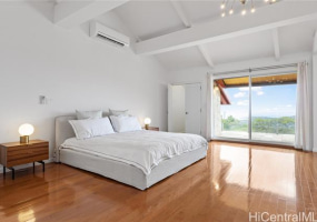 1735 Laukahi Street,Honolulu,Hawaii,96821,4 Bedrooms Bedrooms,3 BathroomsBathrooms,Single family,Laukahi,18382343