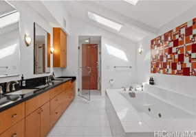 1735 Laukahi Street,Honolulu,Hawaii,96821,4 Bedrooms Bedrooms,3 BathroomsBathrooms,Single family,Laukahi,18382343