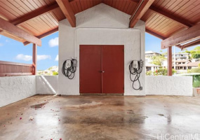 1735 Laukahi Street,Honolulu,Hawaii,96821,4 Bedrooms Bedrooms,3 BathroomsBathrooms,Single family,Laukahi,18382343