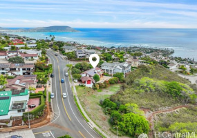 1735 Laukahi Street,Honolulu,Hawaii,96821,4 Bedrooms Bedrooms,3 BathroomsBathrooms,Single family,Laukahi,18382343
