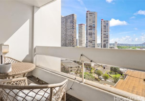 555 大学 Avenue,Honolulu,Hawaii,96826,1 ベッドルーム ベッドルーム,1 バスルームバスルーム,コンド / タウンハウス,University,9,18382347