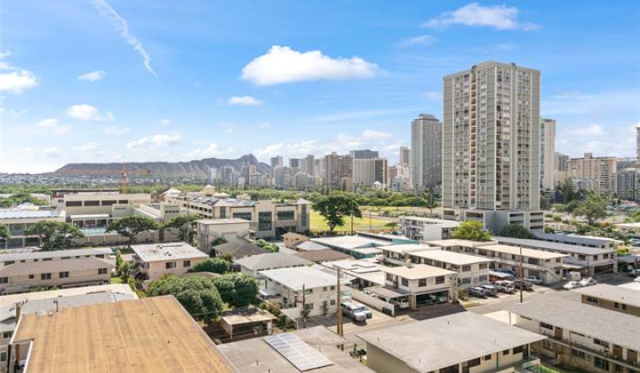 555 大学 Avenue,Honolulu,Hawaii,96826,1 ベッドルーム ベッドルーム,1 バスルームバスルーム,コンド / タウンハウス,University,9,18382347