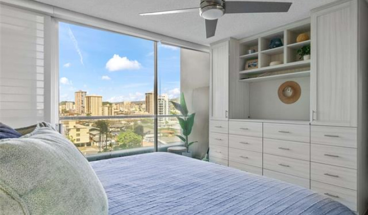 555 大学 Avenue,Honolulu,Hawaii,96826,1 ベッドルーム ベッドルーム,1 バスルームバスルーム,コンド / タウンハウス,University,9,18382347