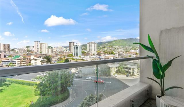555 大学 Avenue,Honolulu,Hawaii,96826,1 ベッドルーム ベッドルーム,1 バスルームバスルーム,コンド / タウンハウス,University,9,18382347