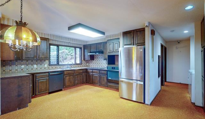 1791 Kumakani Loop,Honolulu,Hawaii,96821,4 Bedrooms Bedrooms,3 BathroomsBathrooms,Single family,Kumakani,18383782