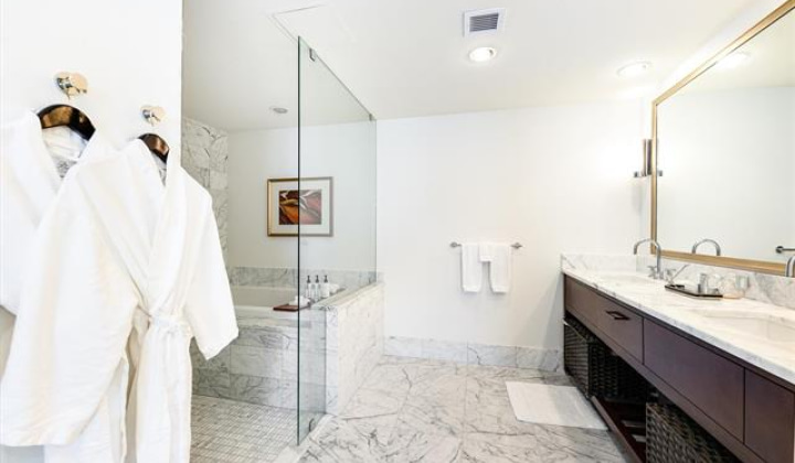 223 Saratoga Road,Honolulu,Hawaii,96815,2 Bedrooms Bedrooms,3 BathroomsBathrooms,Condo/Townhouse,Saratoga,32,18385057
