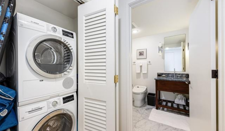 223 Saratoga Road,Honolulu,Hawaii,96815,2 Bedrooms Bedrooms,3 BathroomsBathrooms,Condo/Townhouse,Saratoga,32,18385057