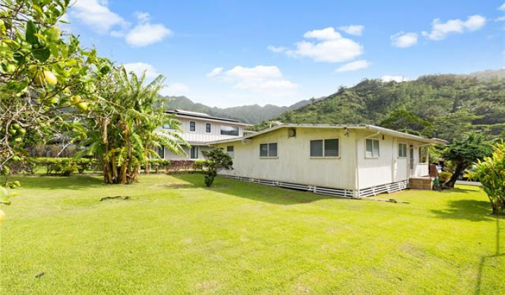 3556 Nipo Street,Honolulu,Hawaii,96822,3 Bedrooms Bedrooms,2 BathroomsBathrooms,Single family,Nipo,18385074