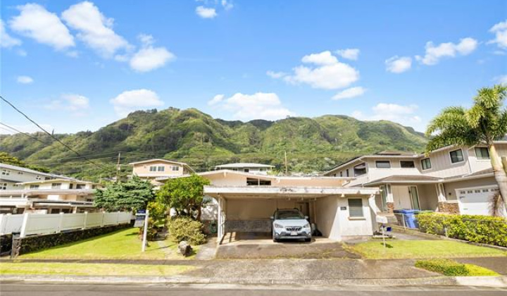 3556 Nipo Street,Honolulu,Hawaii,96822,3 Bedrooms Bedrooms,2 BathroomsBathrooms,Single family,Nipo,18385074