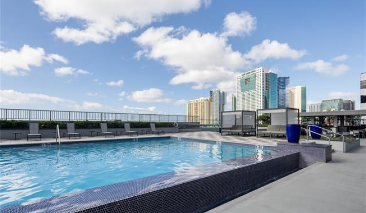 1391 Kapiolani Boulevard,Honolulu,Hawaii,96814,3 Bedrooms Bedrooms,2 BathroomsBathrooms,Condo/Townhouse,Kapiolani,16,18385433