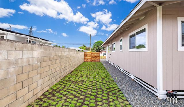 624 Olomana Street,Kailua,Hawaii,96734,4 Bedrooms Bedrooms,2 BathroomsBathrooms,Single family,Olomana,18385461