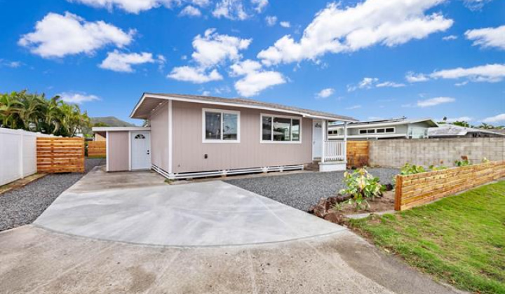 624 Olomana Street,Kailua,Hawaii,96734,4 Bedrooms Bedrooms,2 BathroomsBathrooms,Single family,Olomana,18385461
