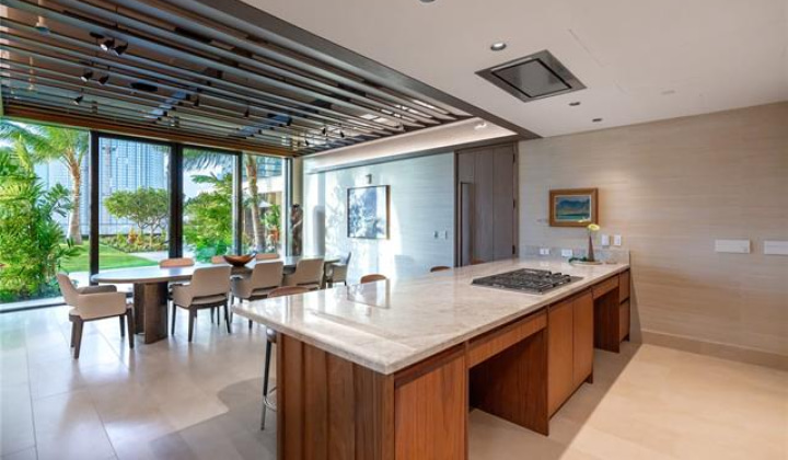 1100 Ala Moana Boulevard,Honolulu,Hawaii,96814,2 Bedrooms Bedrooms,2 BathroomsBathrooms,Condo/Townhouse,Ala Moana,13,18385560