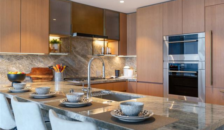 1100 Ala Moana Boulevard,Honolulu,Hawaii,96814,2 Bedrooms Bedrooms,2 BathroomsBathrooms,Condo/Townhouse,Ala Moana,13,18385560