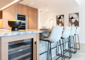 1100 Ala Moana Boulevard,Honolulu,Hawaii,96814,2 Bedrooms Bedrooms,2 BathroomsBathrooms,Condo/Townhouse,Ala Moana,13,18385560