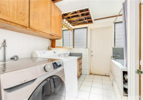 3038 Lanikaula Street,Honolulu,Hawaii,96822,4 ベッドルーム ベッドルーム,2 バスルームバスルーム,一戸建て,Lanikaula,18834100