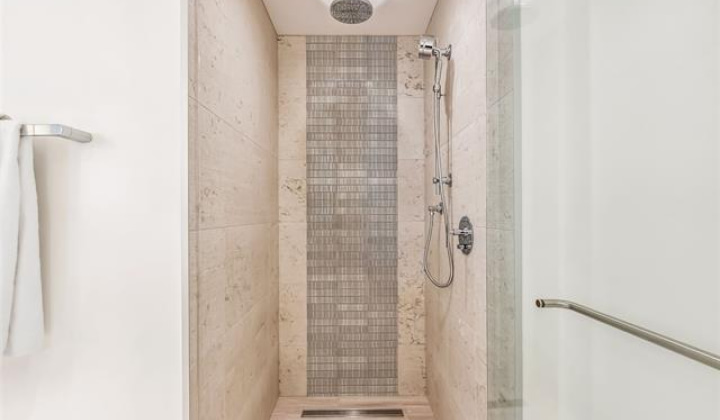 1100 Ala Moana Boulevard,Honolulu,Hawaii,96814,1 Bedroom Bedrooms,1 BathroomBathrooms,Condo/Townhouse,Ala Moana,17,18386586