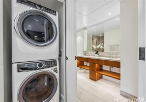 1100 Ala Moana Boulevard,Honolulu,Hawaii,96814,1 Bedroom Bedrooms,1 BathroomBathrooms,Condo/Townhouse,Ala Moana,17,18386586