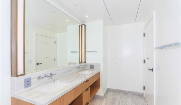 1100 Ala Moana Boulevard,Honolulu,Hawaii,96814,1 Bedroom Bedrooms,1 BathroomBathrooms,Condo/Townhouse,Ala Moana,24,18387521