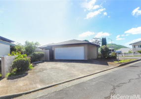 1472 Ala Naupaka Street,Honolulu,Hawaii,96818,3 Bedrooms Bedrooms,2 BathroomsBathrooms,Single family,Ala Naupaka,18387746