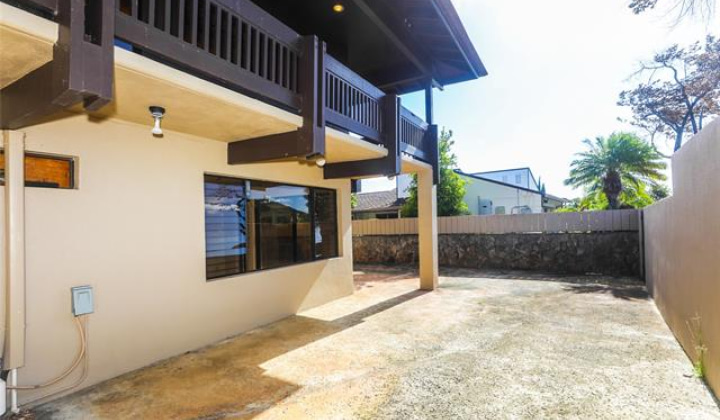 1472 Ala Naupaka Street,Honolulu,Hawaii,96818,3 Bedrooms Bedrooms,2 BathroomsBathrooms,Single family,Ala Naupaka,18387746