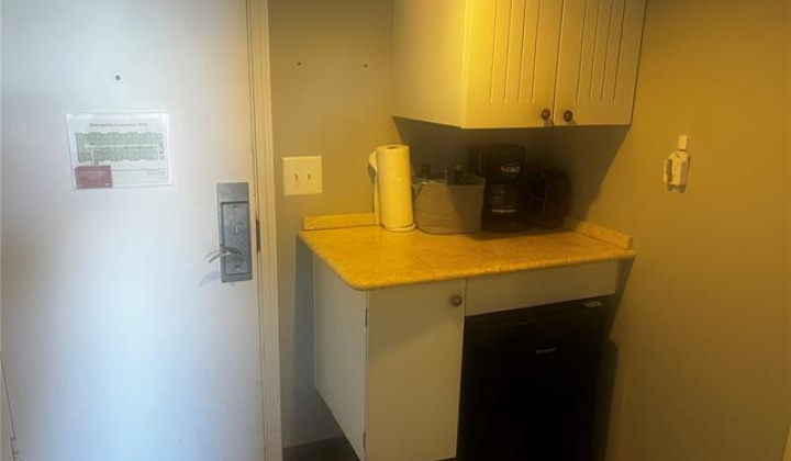 1850 Ala Moana Boulevard,Honolulu,Hawaii,96815,1 BathroomBathrooms,Condo/Townhouse,Ala Moana,11,18387771