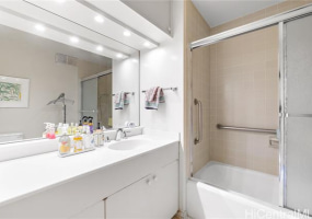 1350 Ala Moana Boulevard,Honolulu,Hawaii,96814,2 ベッドルーム ベッドルーム,2 バスルームバスルーム,コンド / タウンハウス,Ala Moana,40,18387980