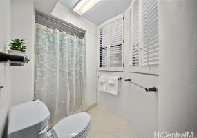 1760 Beretania Street,Honolulu,Hawaii,96826,2 ベッドルーム ベッドルーム,2 バスルームバスルーム,コンド / タウンハウス,Beretania,10,18387997