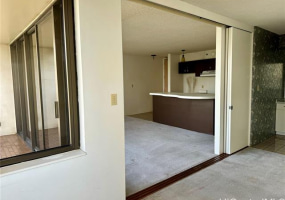 201 Ohua Avenue,Honolulu,Hawaii,96815,1 Bedroom Bedrooms,1 BathroomBathrooms,Condo/Townhouse,Ohua,10,18388504