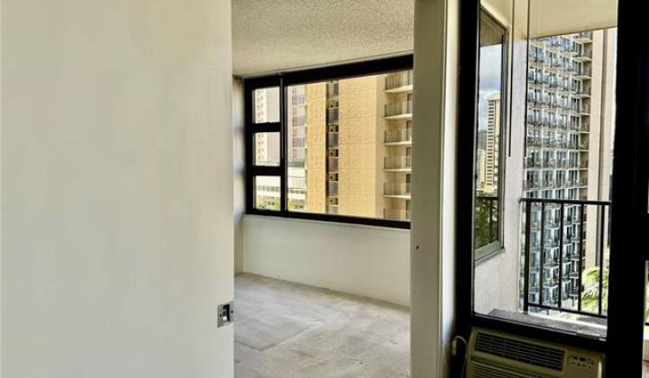 201 Ohua Avenue,Honolulu,Hawaii,96815,1 Bedroom Bedrooms,1 BathroomBathrooms,Condo/Townhouse,Ohua,10,18388504