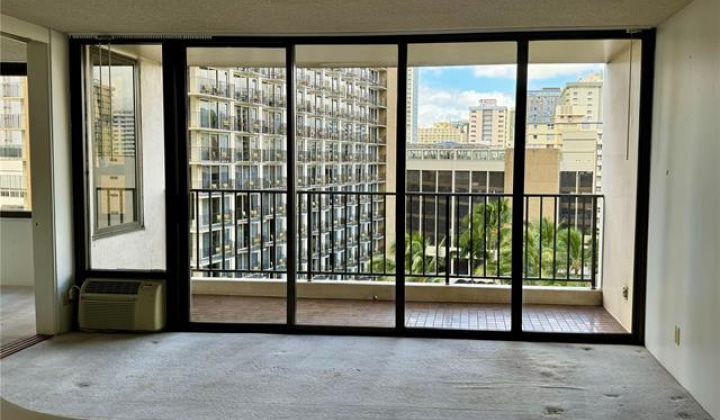 201 Ohua Avenue,Honolulu,Hawaii,96815,1 Bedroom Bedrooms,1 BathroomBathrooms,Condo/Townhouse,Ohua,10,18388504