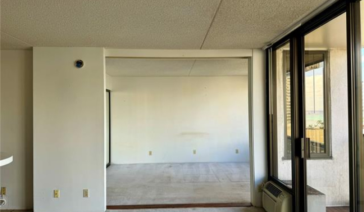 201 Ohua Avenue,Honolulu,Hawaii,96815,1 Bedroom Bedrooms,1 BathroomBathrooms,Condo/Townhouse,Ohua,10,18388504