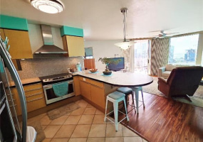 801 King Street,Honolulu,Hawaii,96813,2 Bedrooms Bedrooms,2 BathroomsBathrooms,Condo/Townhouse,King,32,18388508